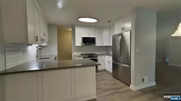 Mahwah, NJ 07430,3123 Hilltop RD