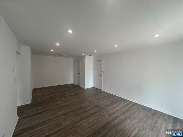 Little Ferry, NJ 07047,468C Liberty ST #209C