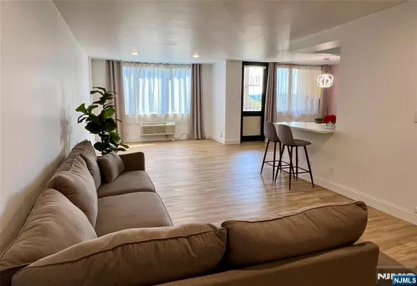 Hackensack, NJ 07601,344 Prospect AVE #4B