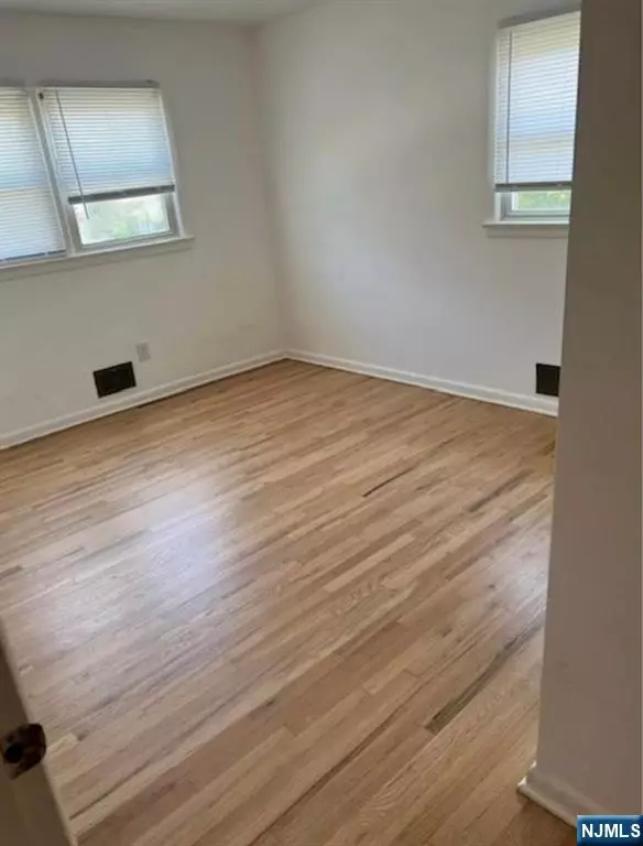 Pompton Lakes, NJ 07442,24 Hill CT