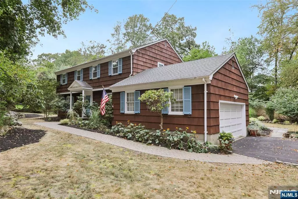 Franklin Lakes, NJ 07417,684 High Mountain RD