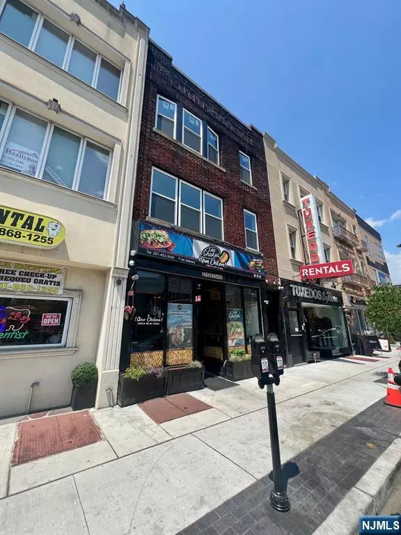 North Bergen, NJ 07047,7723 Bergenline AVE #2