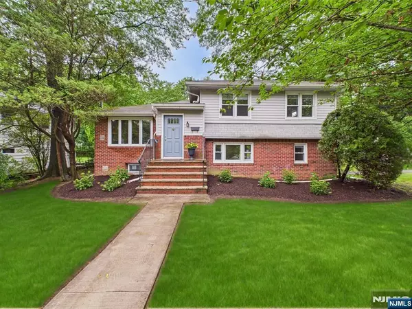440 Albin CT, Ridgewood, NJ 07450