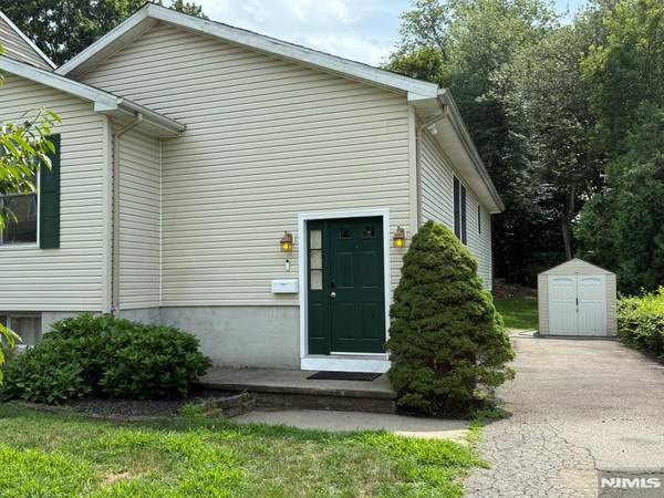 121 Reich AVE #A, Mahwah, NJ 07430