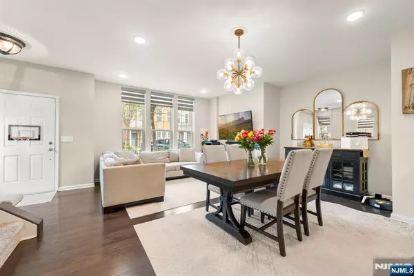 Wood Ridge, NJ 07075,102 Wesmont DR #3912