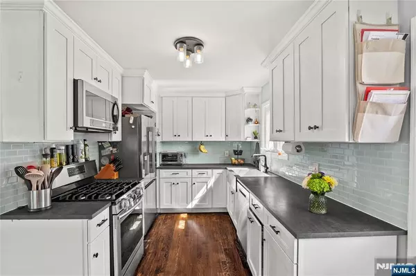 Clifton, NJ 07012,138 Linwood TER