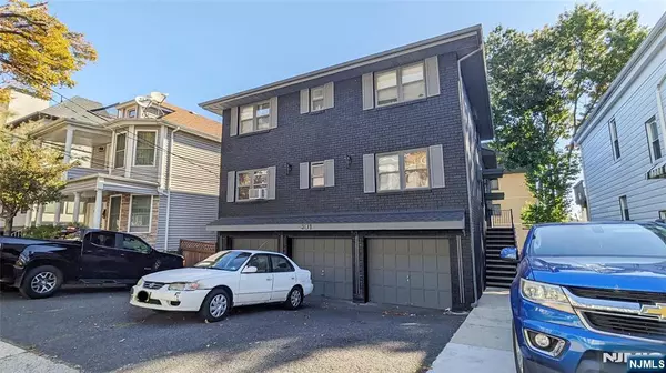 401 Undercliff AVE #B, Edgewater, NJ 07020