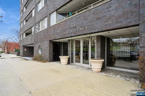 364 Palisade AVE #4C, Cliffside Park, NJ 07010