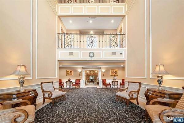 5 Tenakill Park #316, Cresskill, NJ 07626