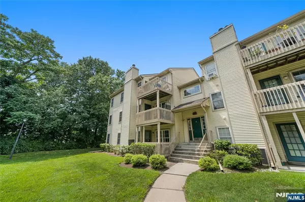 11 Evergreen, Clifton, NJ 07014