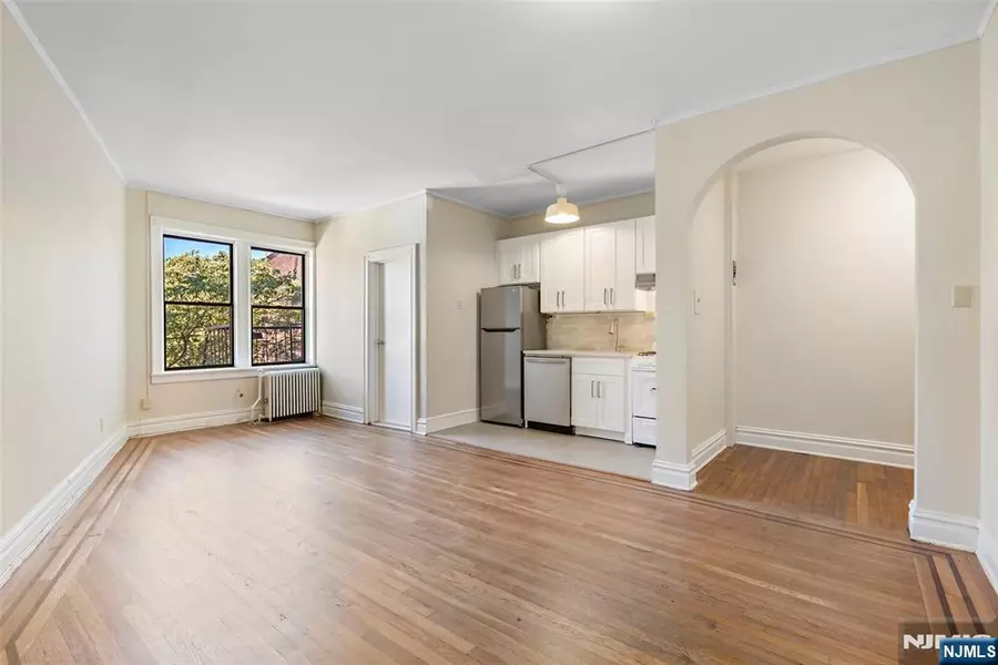 821 Bergen AVE #D14, Jersey City, NJ 07306