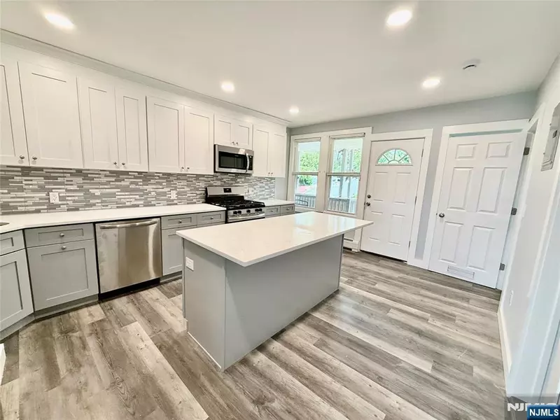 24 N 8th ST #2, Hawthorne, NJ 07506