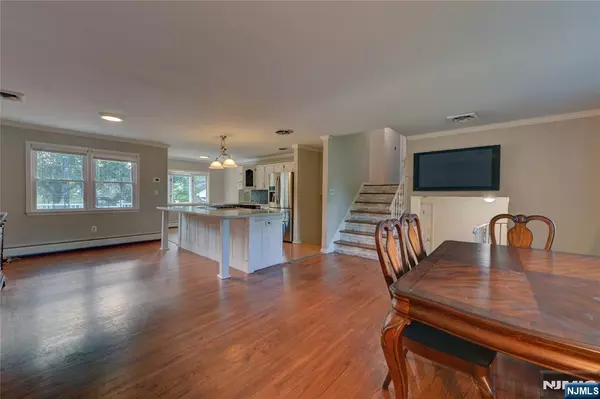 Pequannock Township, NJ 07444,23 Van Ness AVE