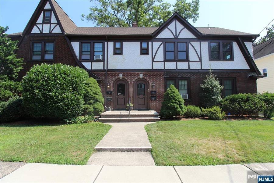 48 Pierce AVE, Midland Park, NJ 07432