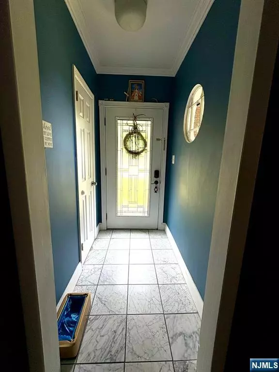 Totowa, NJ 07512,599 Totowa RD