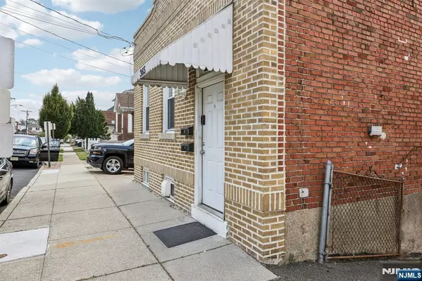 Garfield, NJ 07026,363 Macarthur AVE