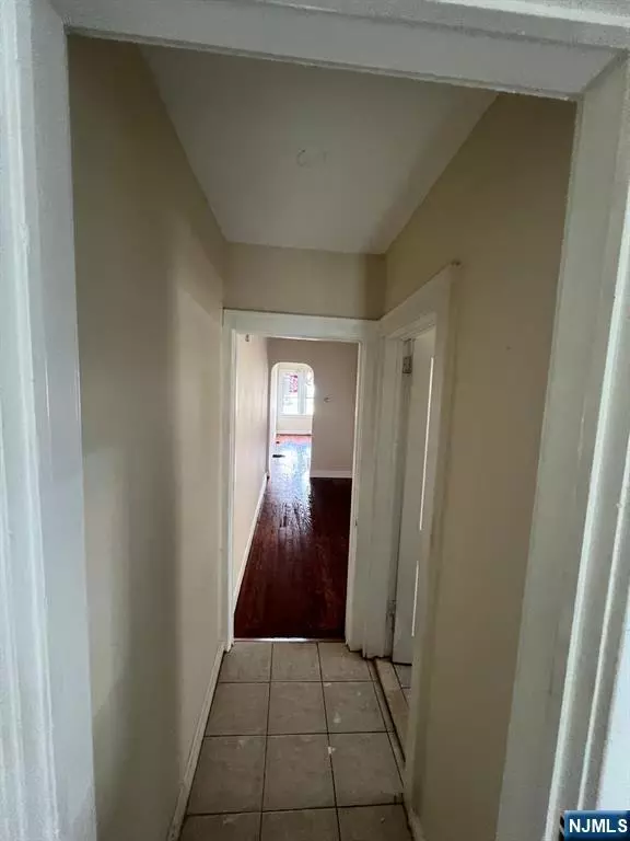 Little Ferry, NJ 07643,121 Washington AVE #2