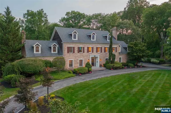 Upper Saddle River, NJ 07458,18 Autumn CT