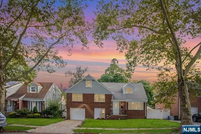 142 Van Buskirk RD, Teaneck, NJ 07666