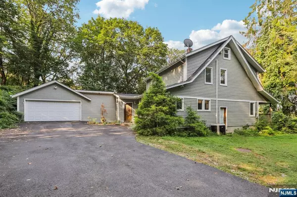 Wayne, NJ 07470,476 Terhune DR