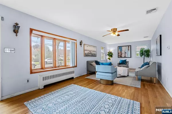 Clifton, NJ 07012,174 Cresthill AVE