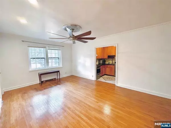 Englewood, NJ 07631,185 Palisade AVE #A4B