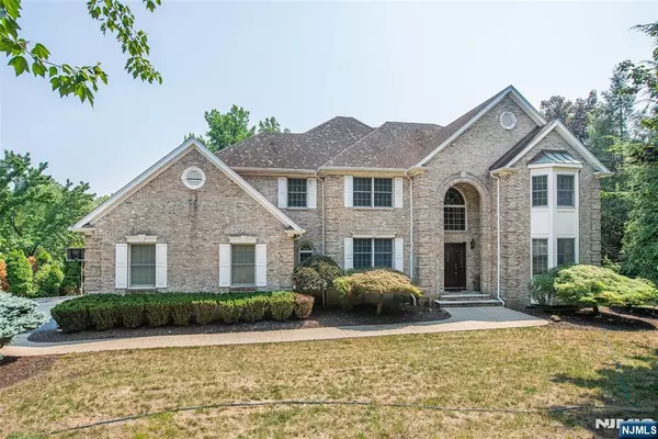106 Pancake Hollow DR, Wayne, NJ 07470