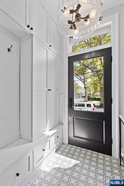 Hoboken, NJ 07030,208 5th ST