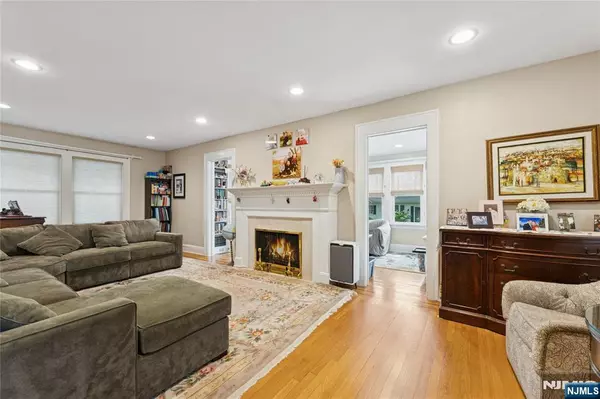 Teaneck, NJ 07666,95 Johnson AVE