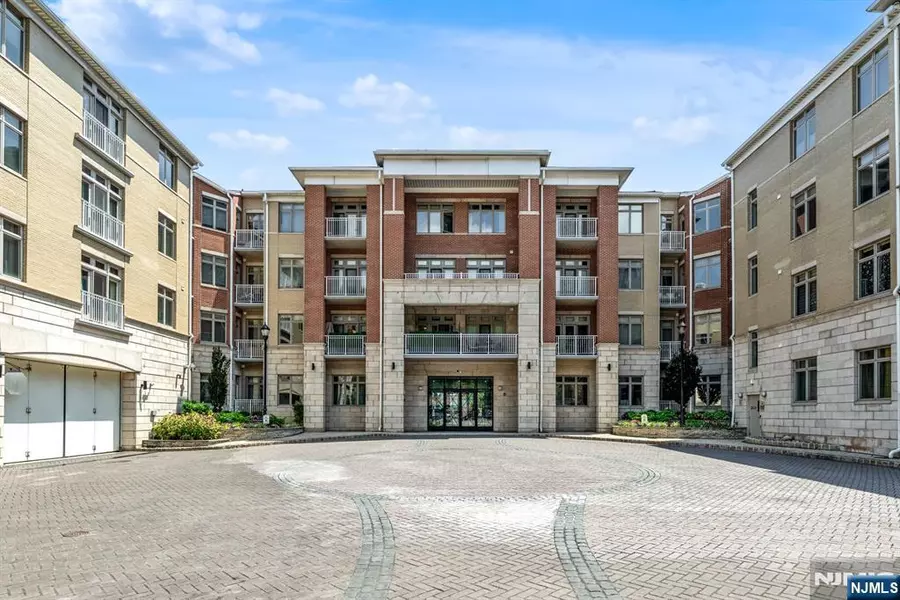 7400 River RD #433, North Bergen, NJ 07047