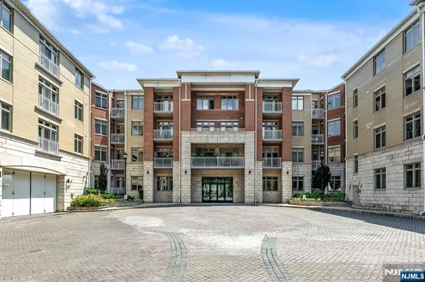 7400 River RD #433, North Bergen, NJ 07047