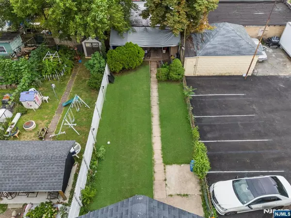 Passaic, NJ 07055,175 Harrison ST