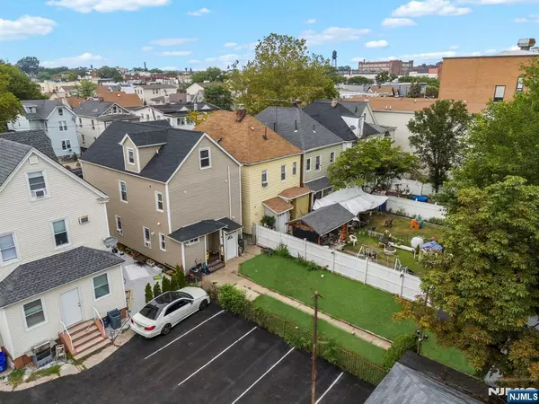 Passaic, NJ 07055,175 Harrison ST