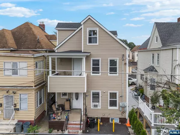 Passaic, NJ 07055,175 Harrison ST