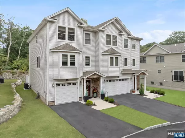 6 Stanley WAY, Wanaque, NJ 07465