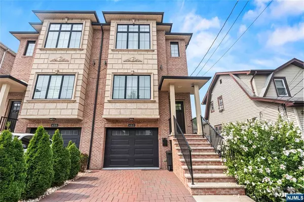 452 Nelson AVE, Cliffside Park, NJ 07010