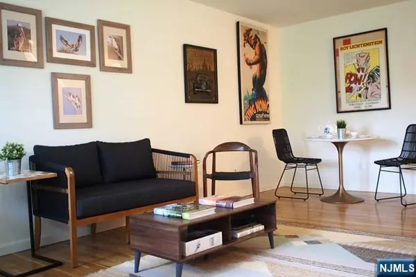 310 Spring AVE #2C, Ridgewood, NJ 07450