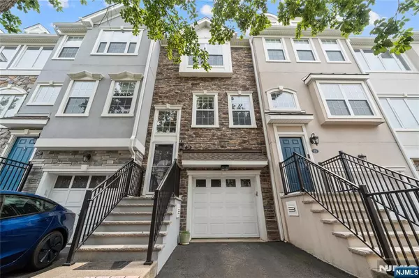 Clifton, NJ 07013,23 Carrington PL #57