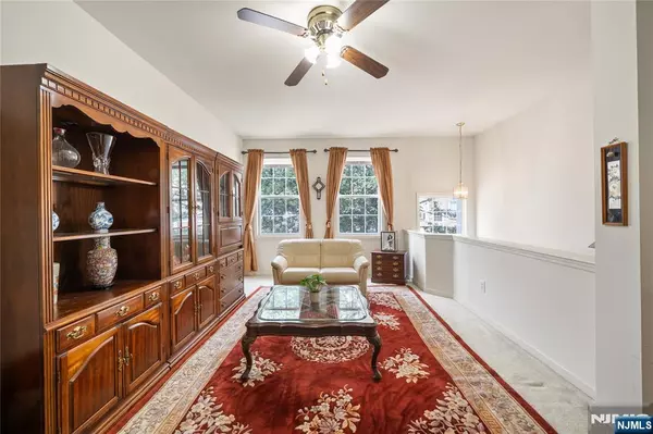 Clifton, NJ 07013,23 Carrington PL #57