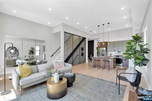 134 Manhattan AVE #2, Jersey City, NJ 07307
