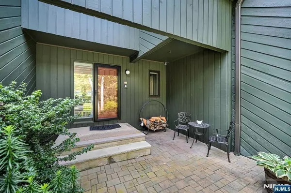 Morristown Town, NJ 07960,9 Carla CT
