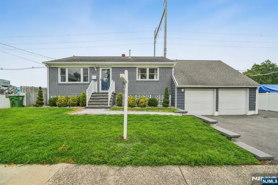 327 Cristiani ST, Roselle, NJ 07203
