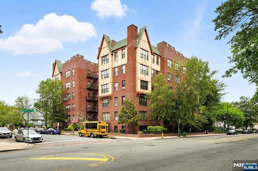 5 Pomona #6F, Newark, NJ 07112