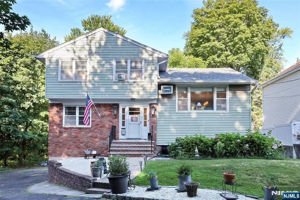 New Milford, NJ 07646,314 Hirschfeld PL