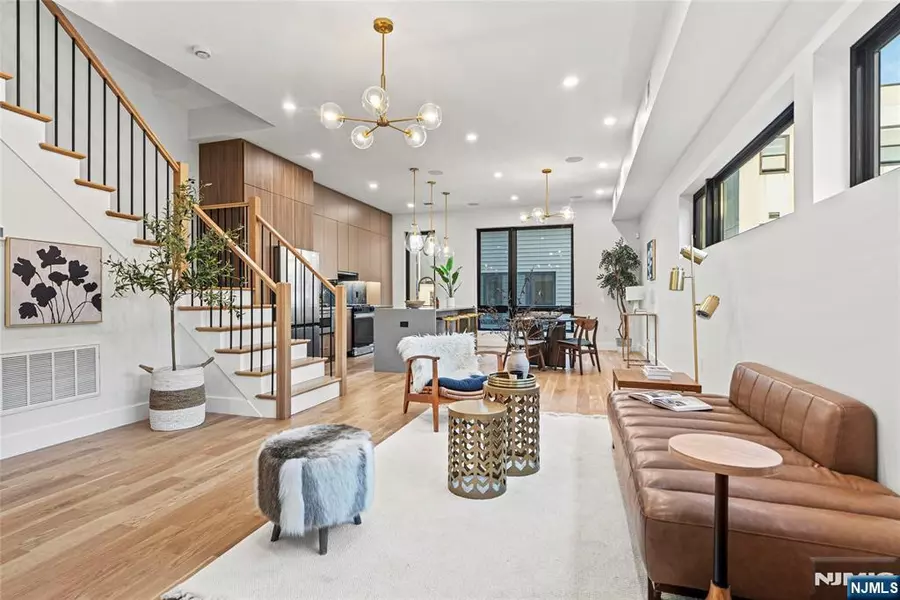 32 Hancock AVE #2, Jersey City, NJ 07307