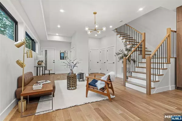 32 Hancock AVE #3, Jersey City, NJ 07307