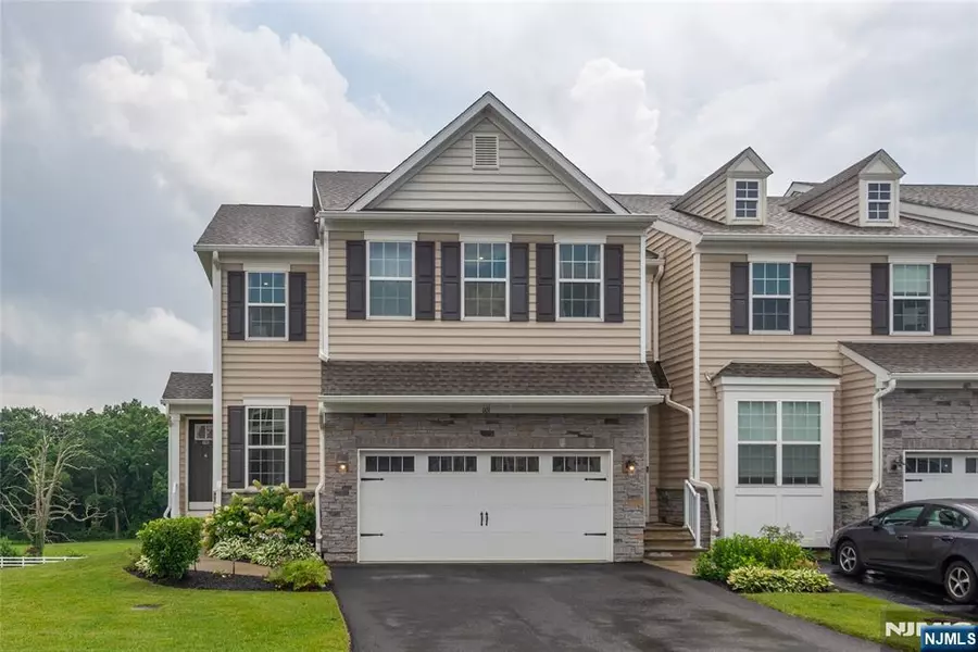 601 Charleston DR #601, Jamesburg, NJ 08831