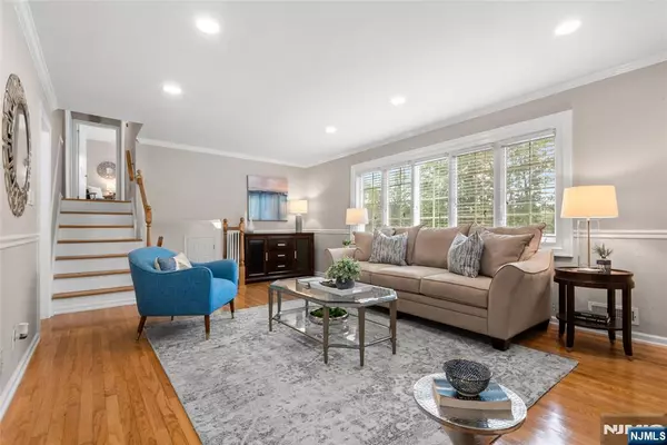 West Orange, NJ 07052,5 Rand DR