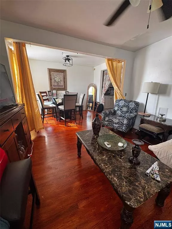 Fairview, NJ 07022,300 Delano PL