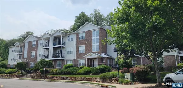 81 Mountain View #81, Riverdale Borough, NJ 07457